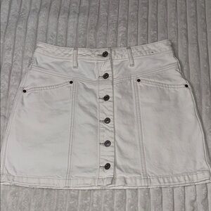 Abercrombie & Fitch White Denim Natural Rise Skirt | Size 10